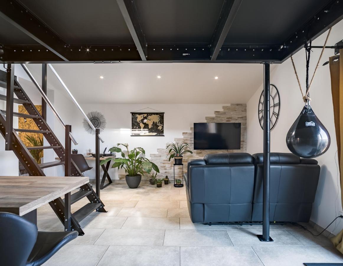 Loft Avec Jardin Et Parking Prive Leilighet Troyes Eksteriør bilde