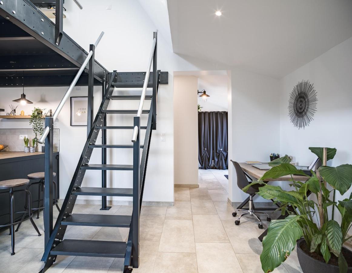 Loft Avec Jardin Et Parking Prive Leilighet Troyes Eksteriør bilde